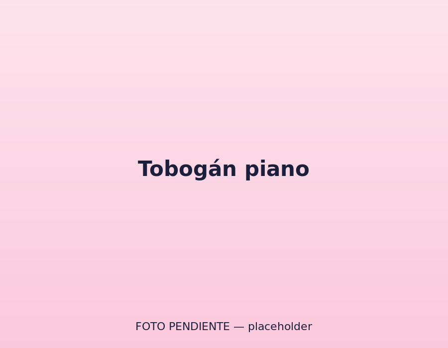 Tobogán piano en la zona de aventuras